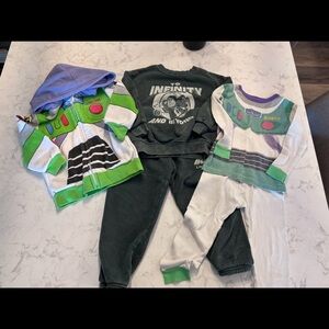 Buzz Lightyear Lot 🚀 Baby Gap (3) + Disney Hoodie 2T (Fits 3T)